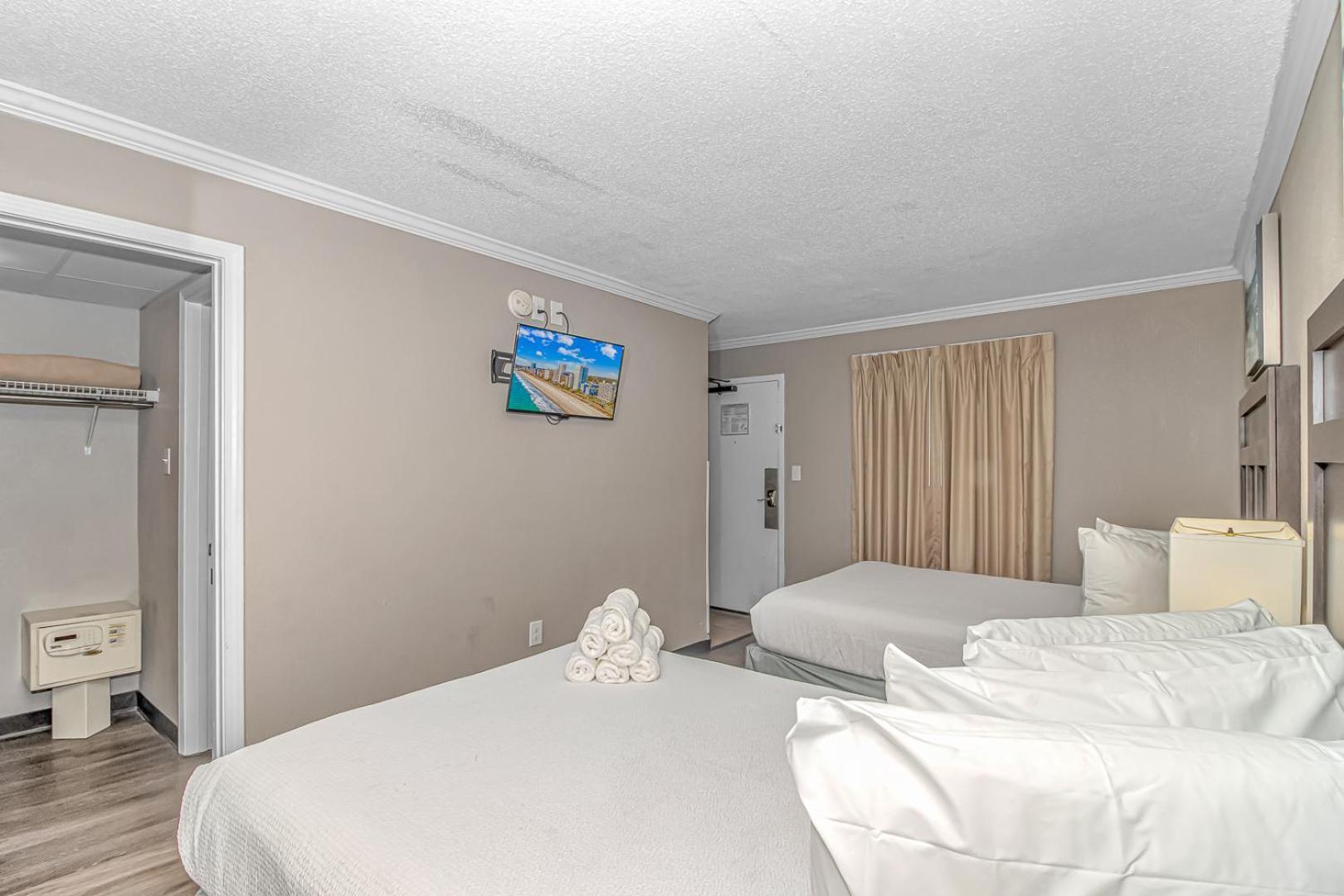 Immaculate Ocean View Suite!-caravelle 1004-sleeps 6 Guests! Holiday home *