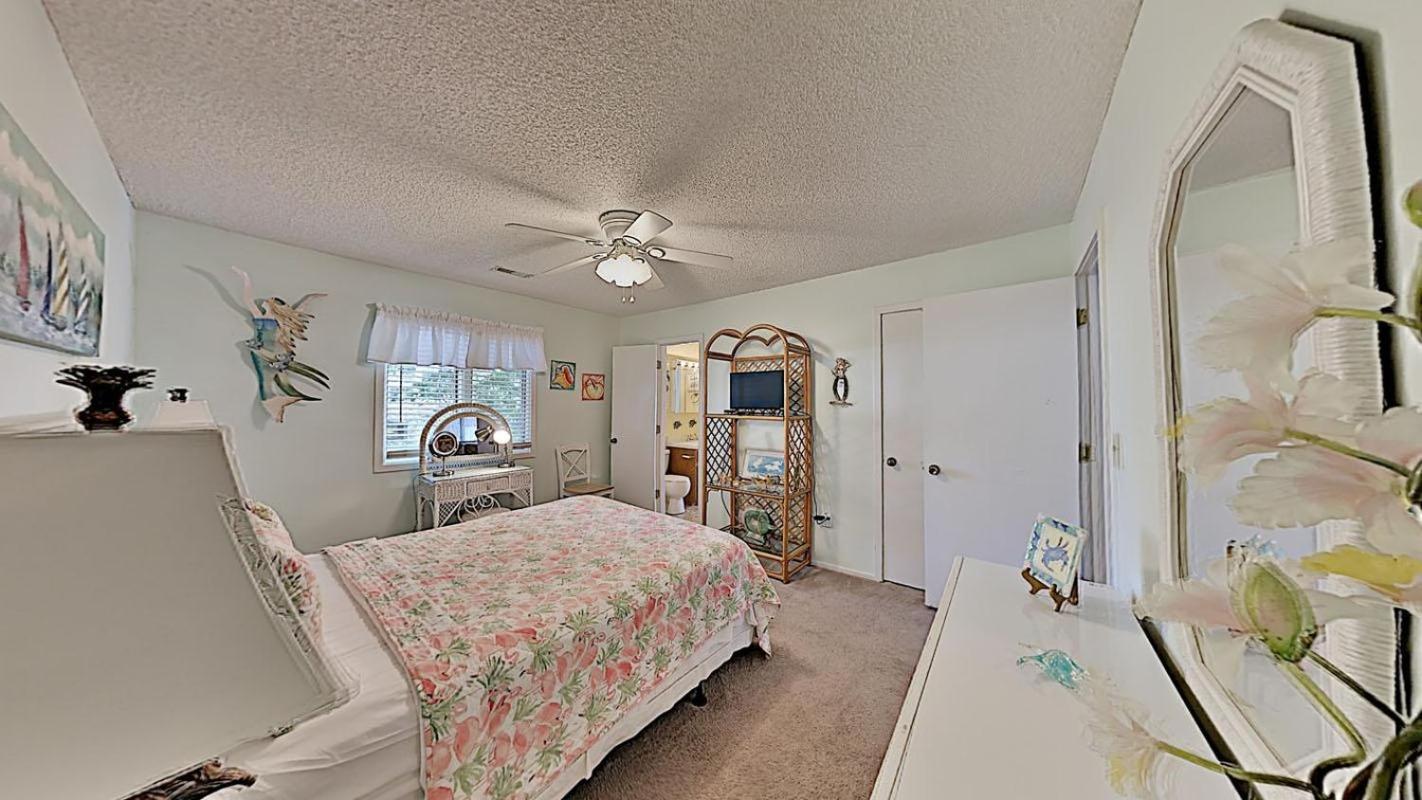 Entire Summer Pool 3 Blocks To The Beach Holiday home Myrtle Beach