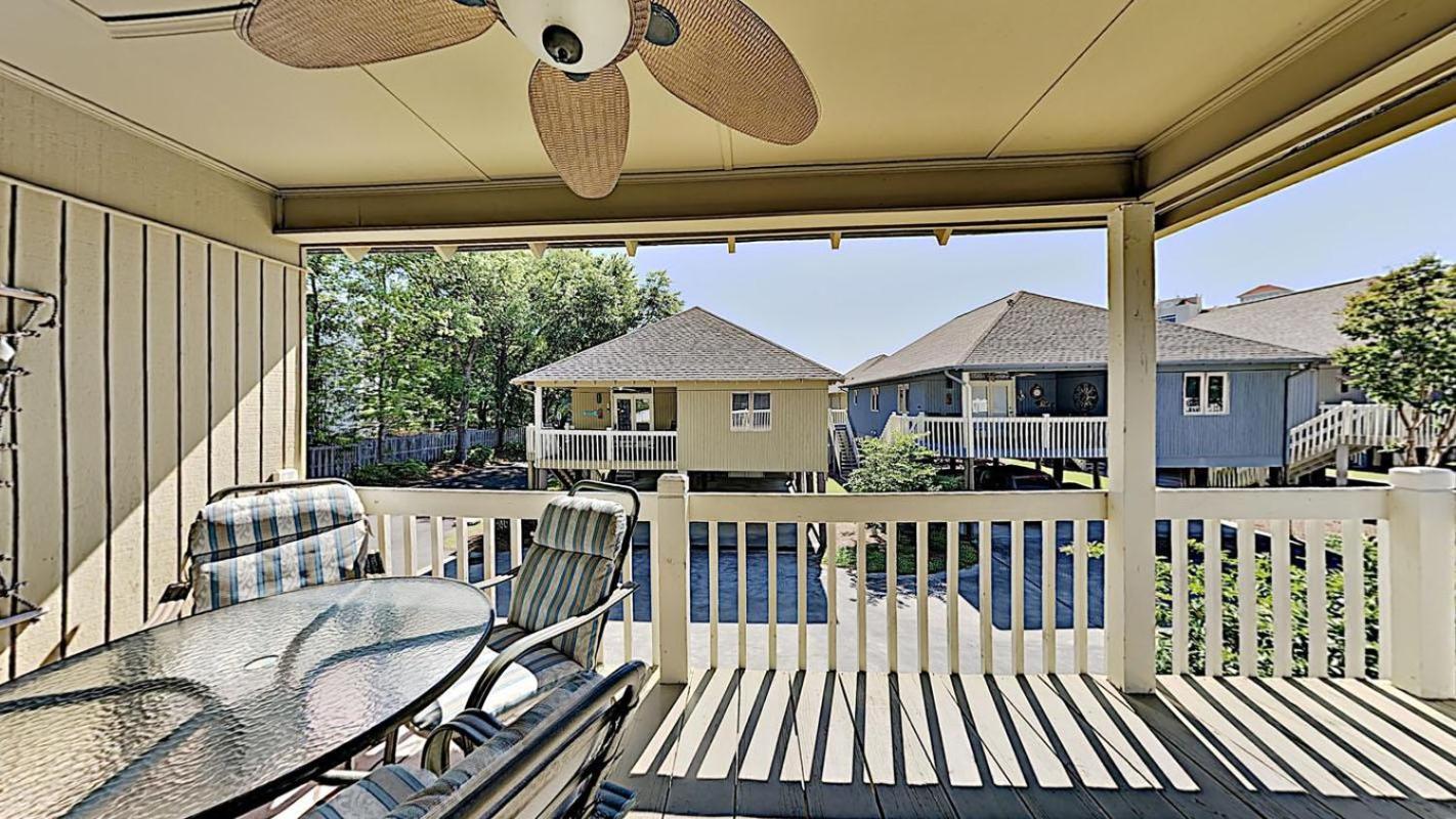 Entire Summer Pool 3 Blocks To The Beach