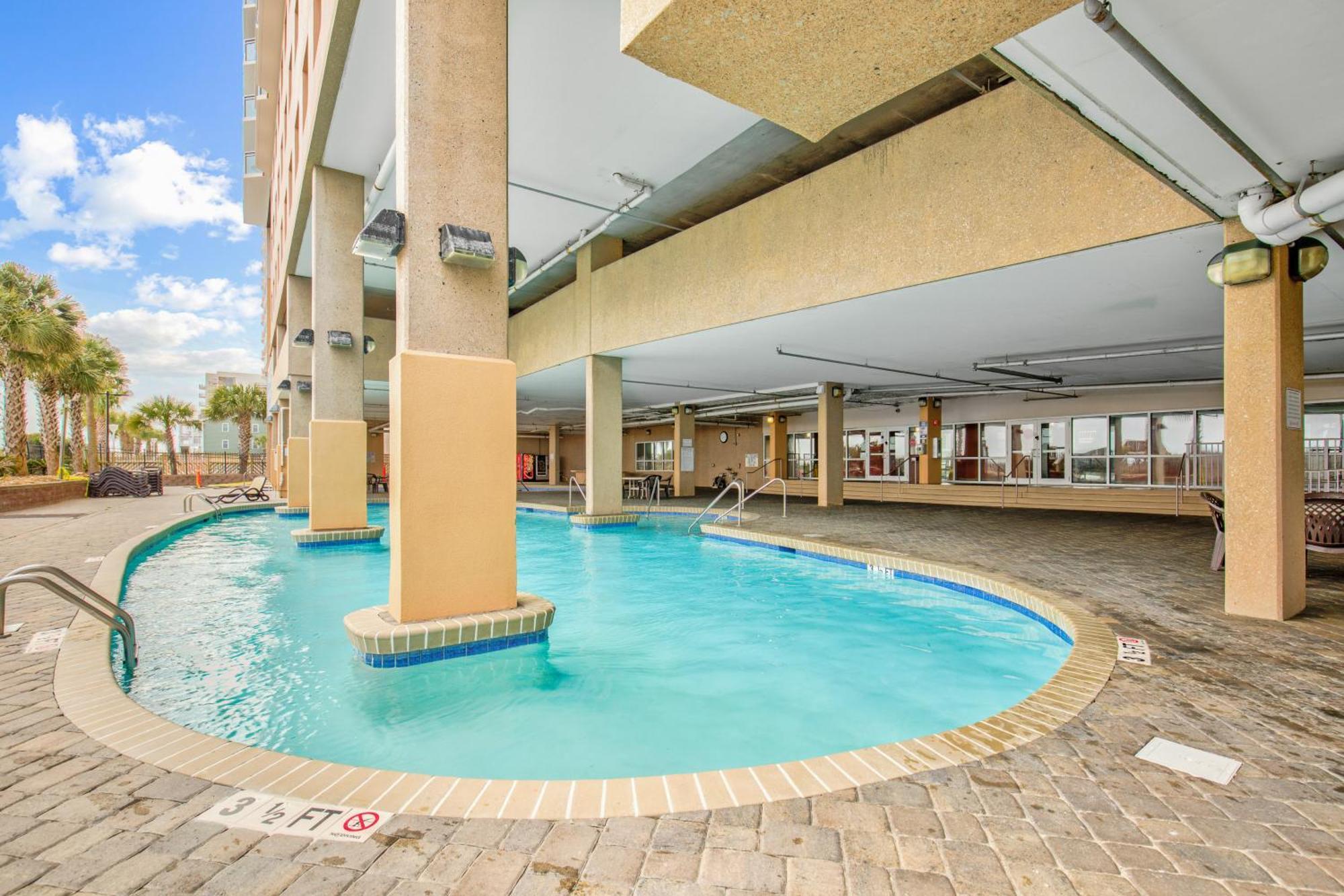 Bahama Sands Apartment