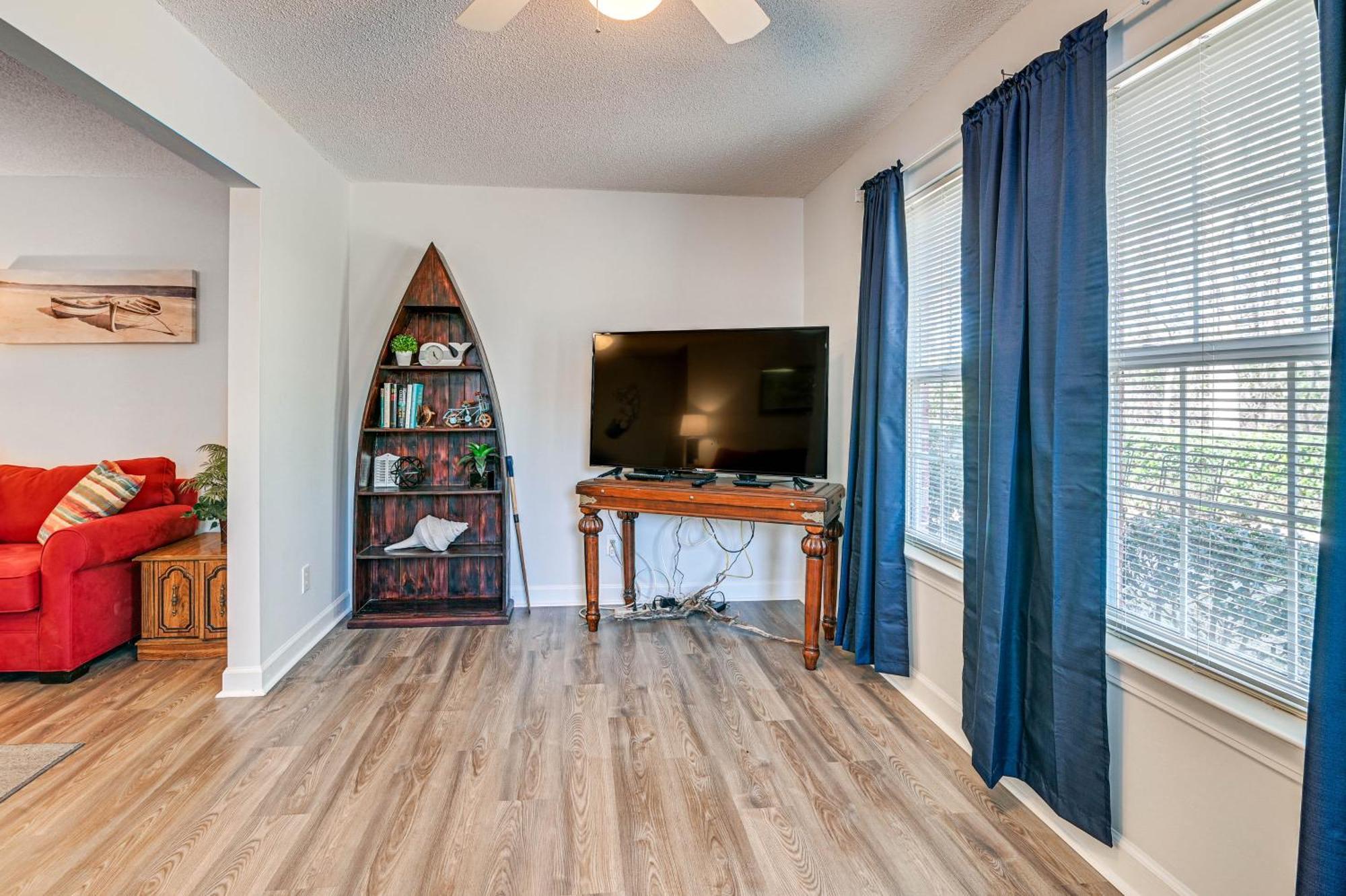 Murrells Inlet With Pool Access, Near Beach! Apartment *