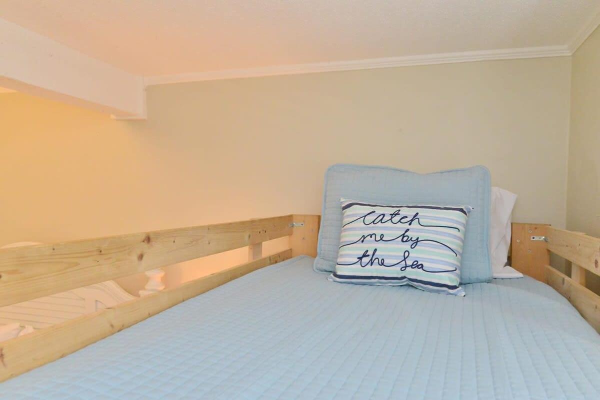 Across Street From Beach With Pool Top Location