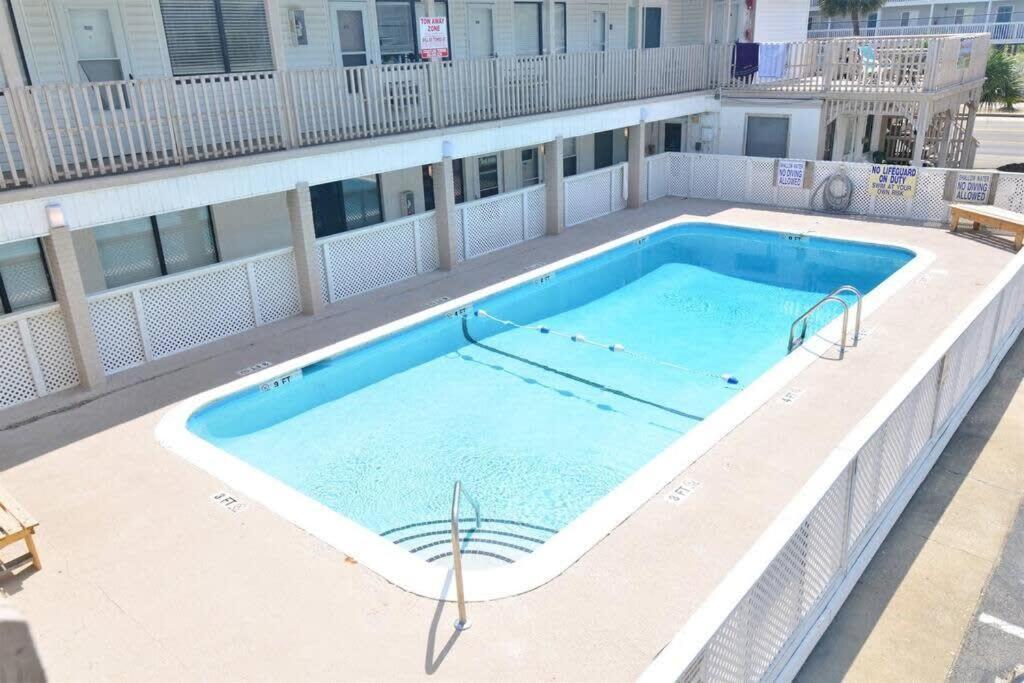 Across Street From Beach With Pool Top Location Holiday home *