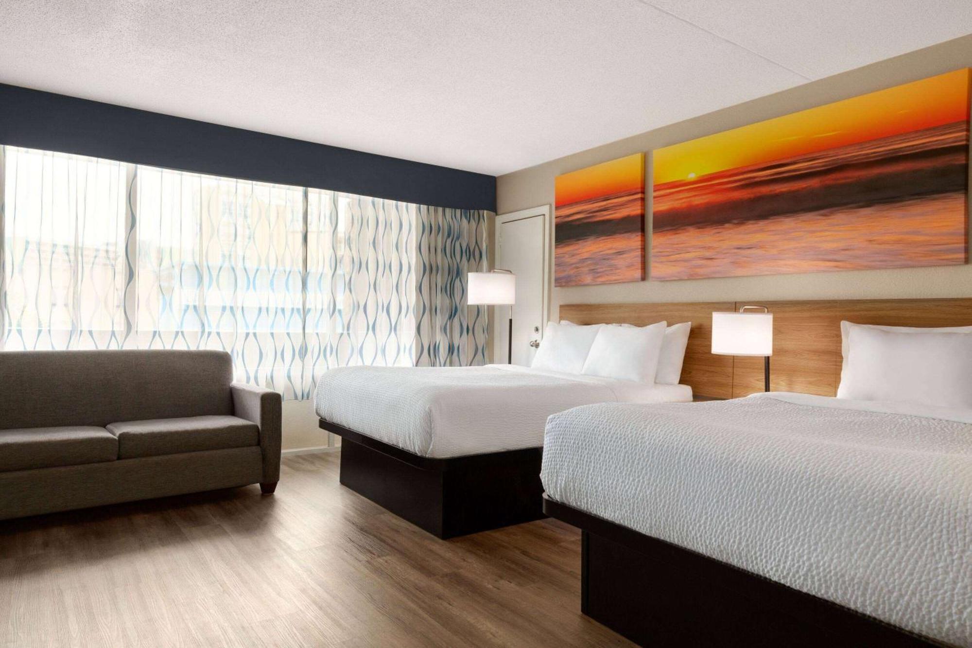 Days By Wyndham Myrtle Beach-beach Front Hotel Myrtle Beach
