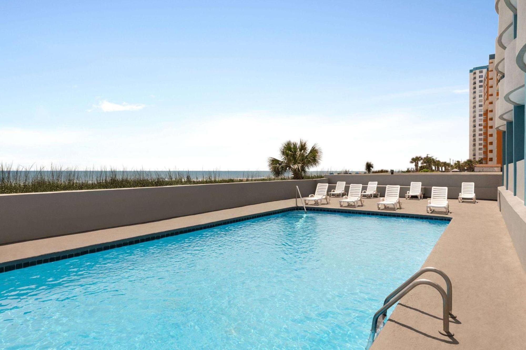 Days By Wyndham Myrtle Beach-beach Front 2*