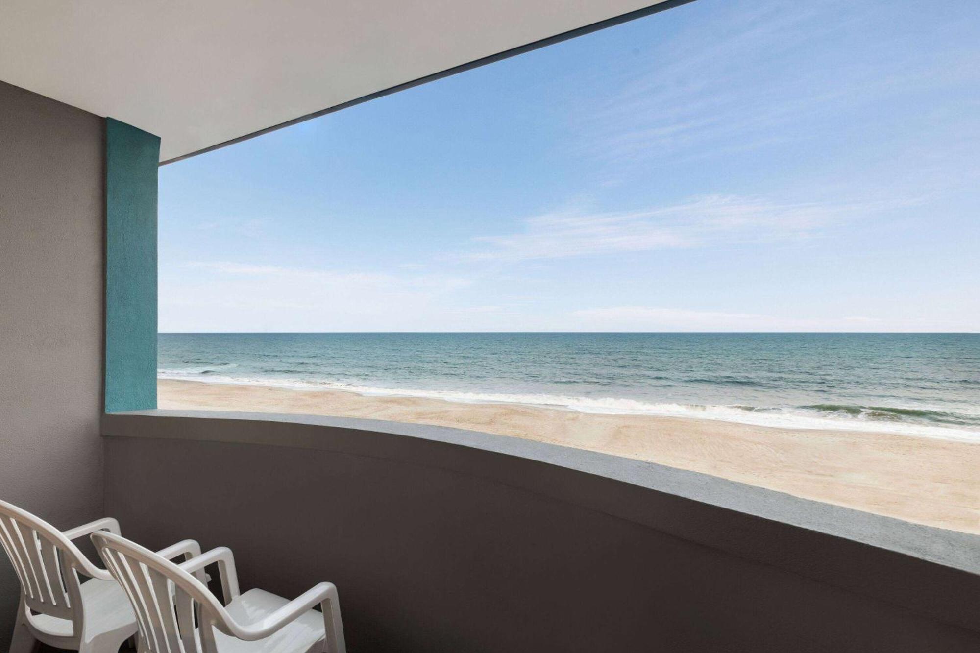 Days By Wyndham Myrtle Beach-beach Front Myrtle Beach