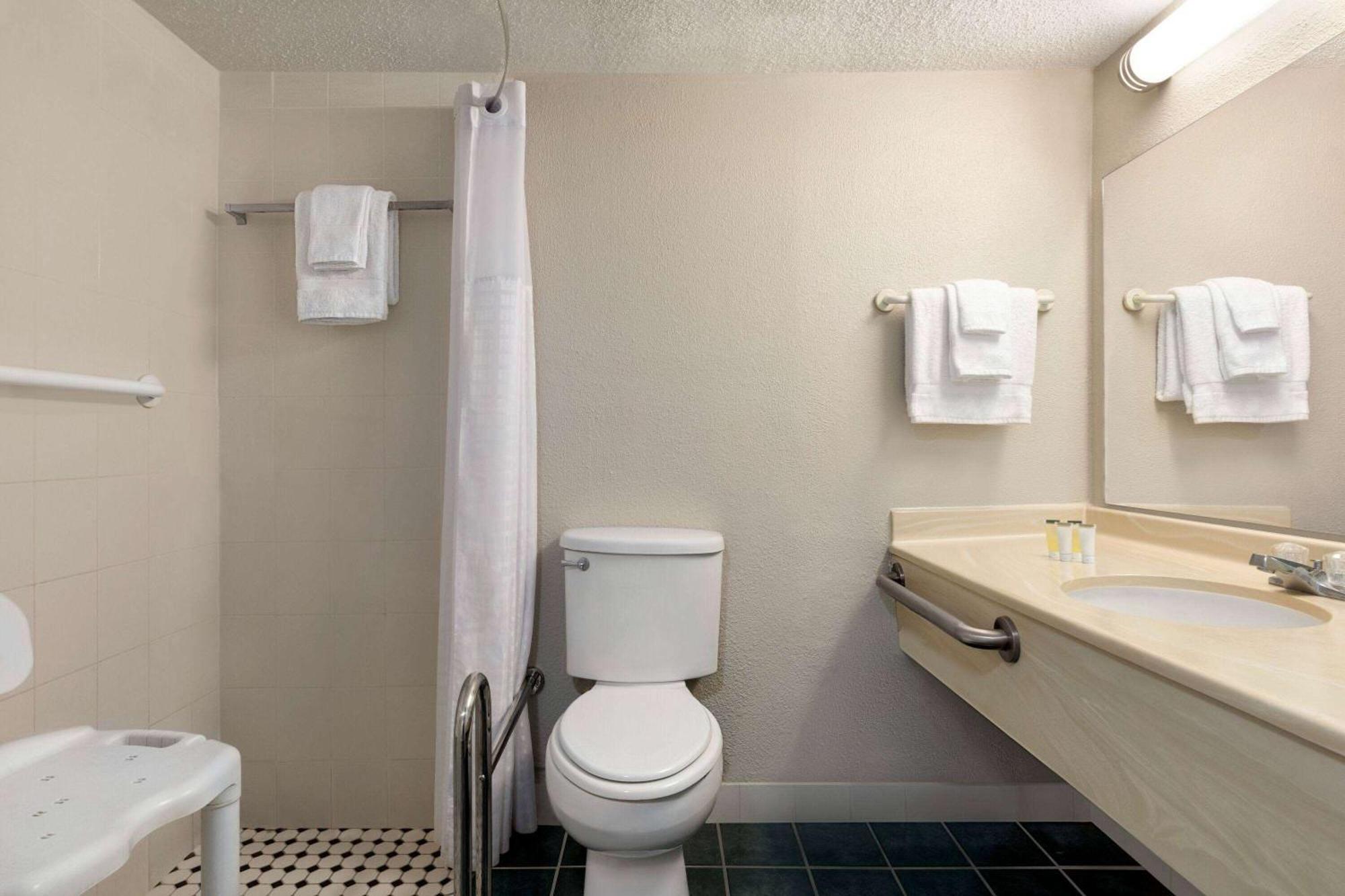 Days By Wyndham Myrtle Beach-beach Front 2* Myrtle Beach