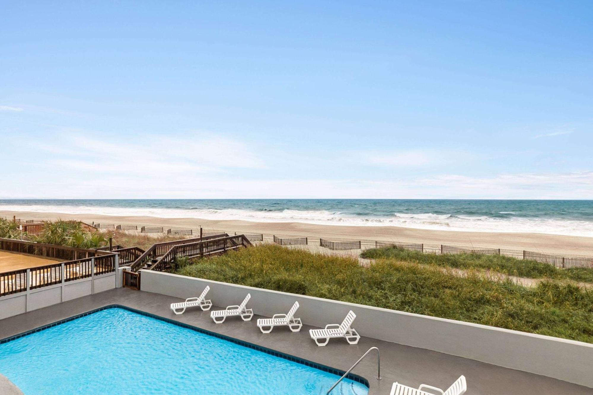 Days By Wyndham Myrtle Beach-beach Front 2*