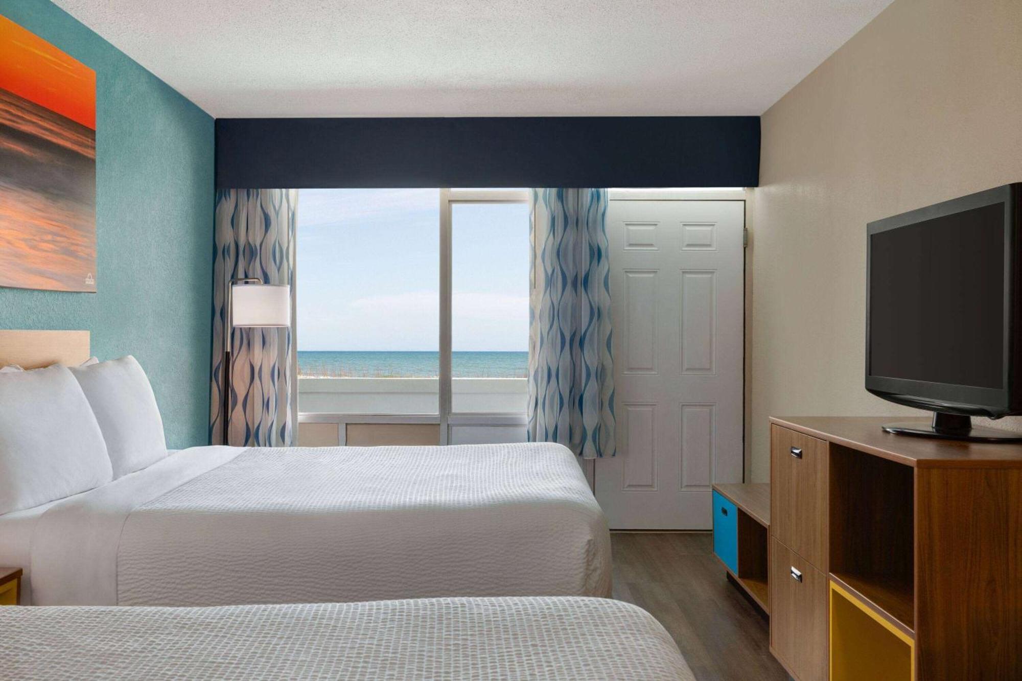 Hotel Days By Wyndham Myrtle Beach-beach Front 2*