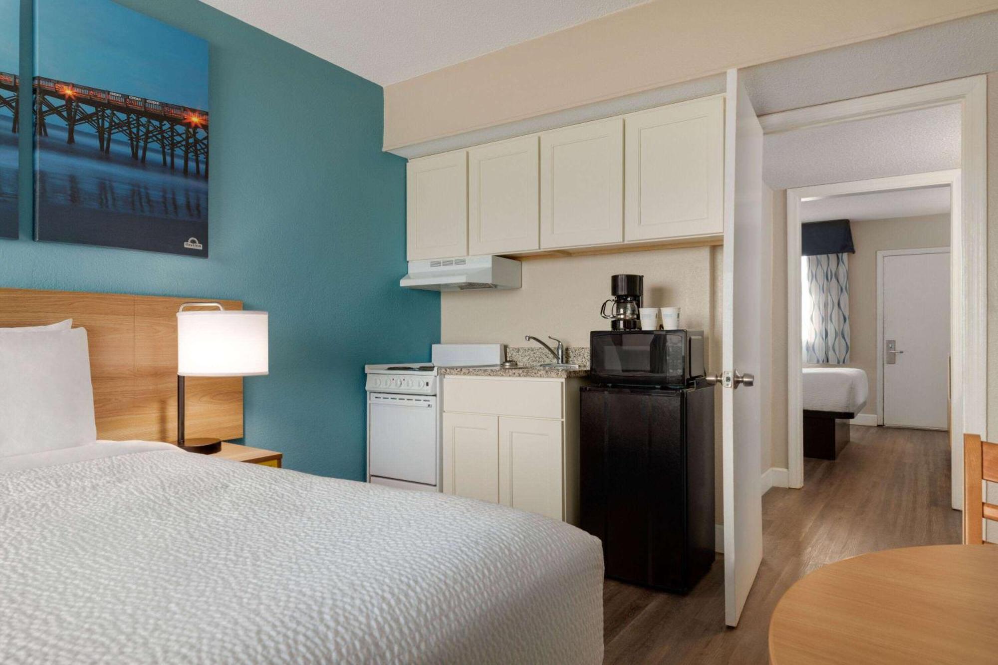 Hotel Days By Wyndham Myrtle Beach-beach Front 2*