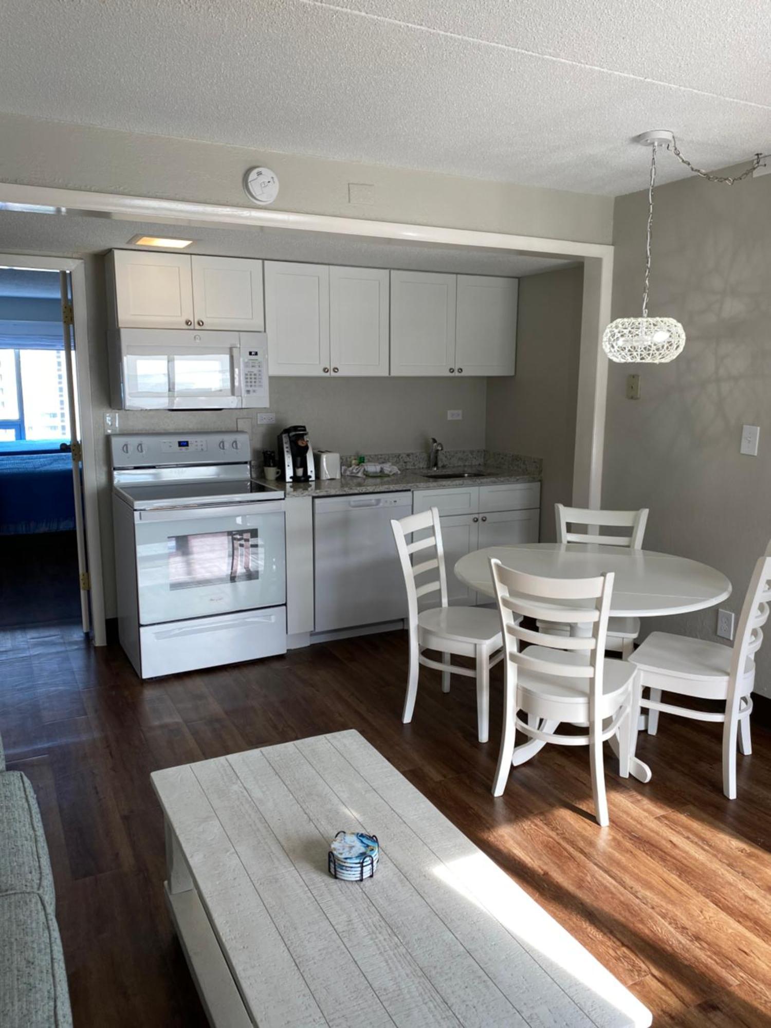 Resort North Shore Oceanfront 3*