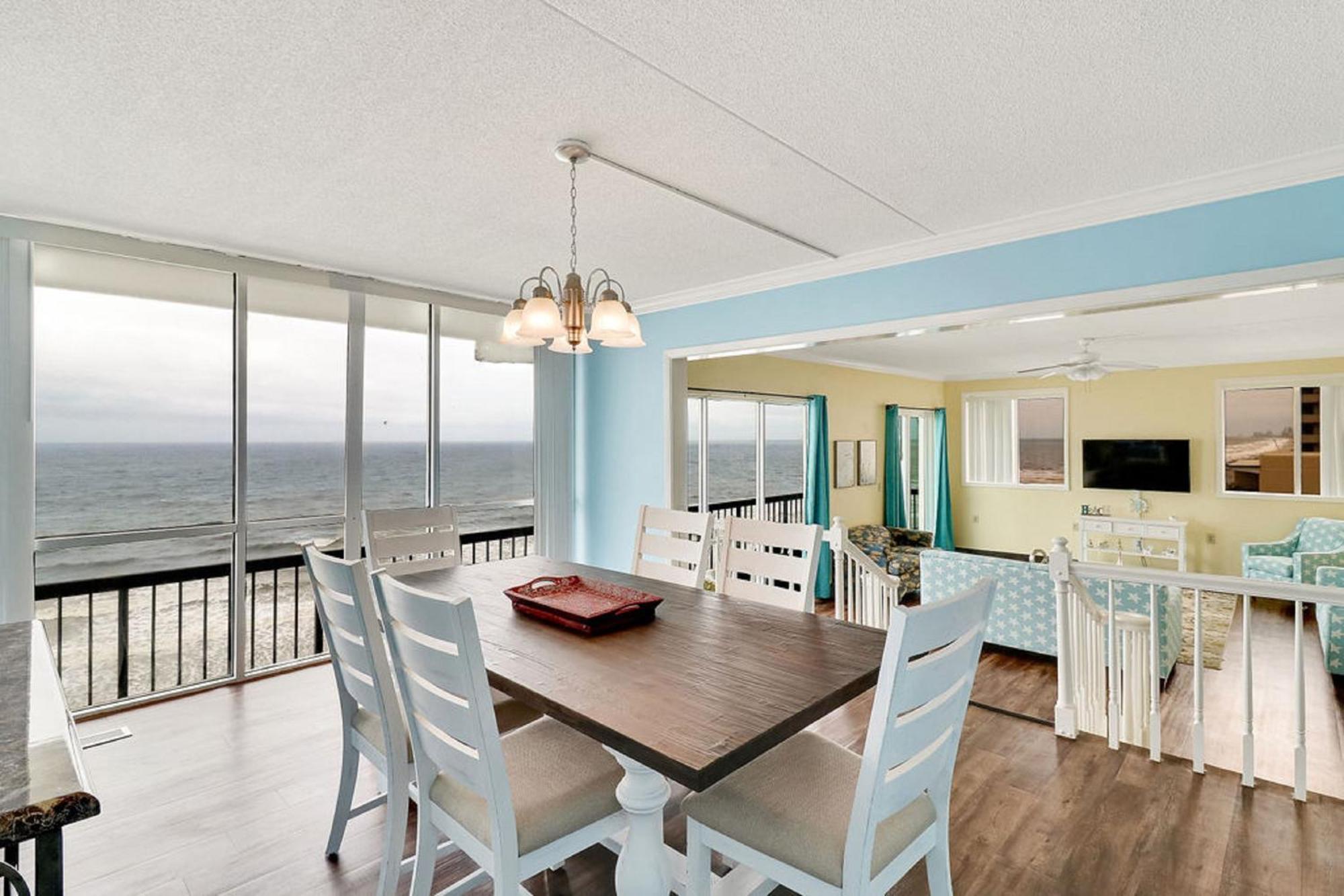 Resort North Shore Oceanfront 3*