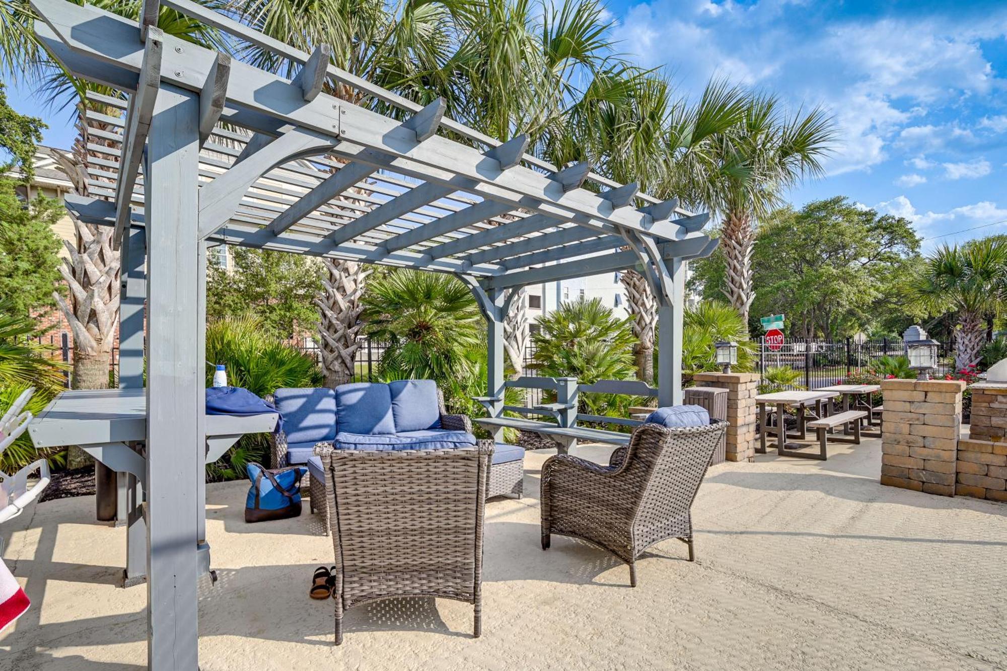 Updated Condo, Walk To Myrtle Beach! Apartment Myrtle Beach