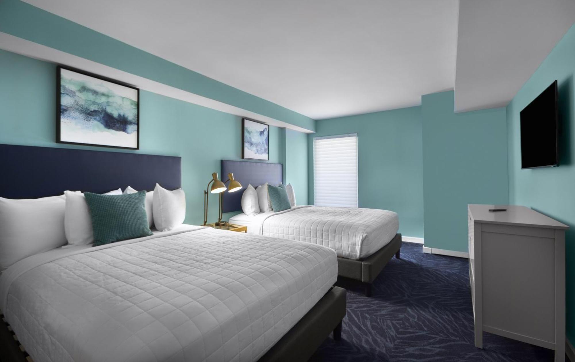 Crown Reef And Waterpark Resort 2*