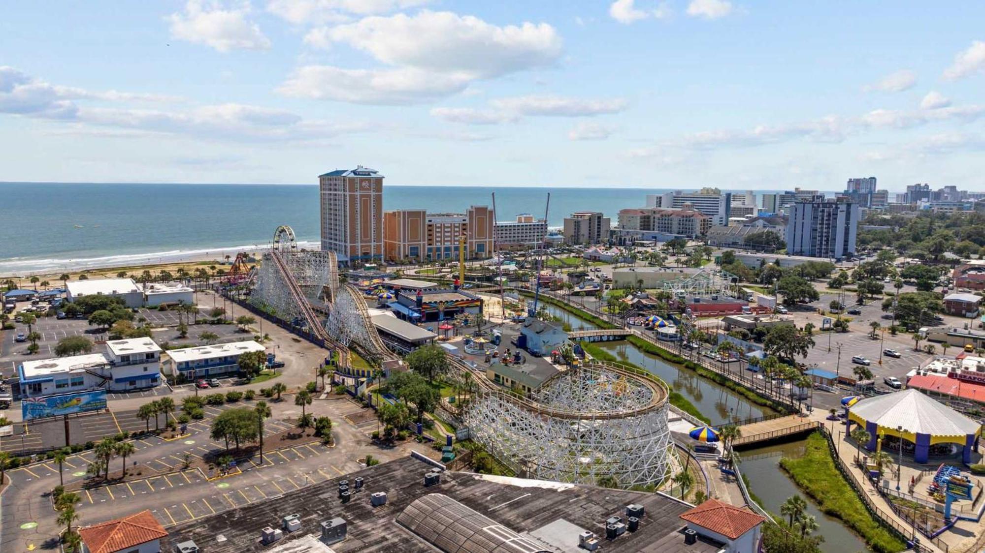 Derby Blue A- Ocean Views- Garage & Ev Charger Holiday home Myrtle Beach