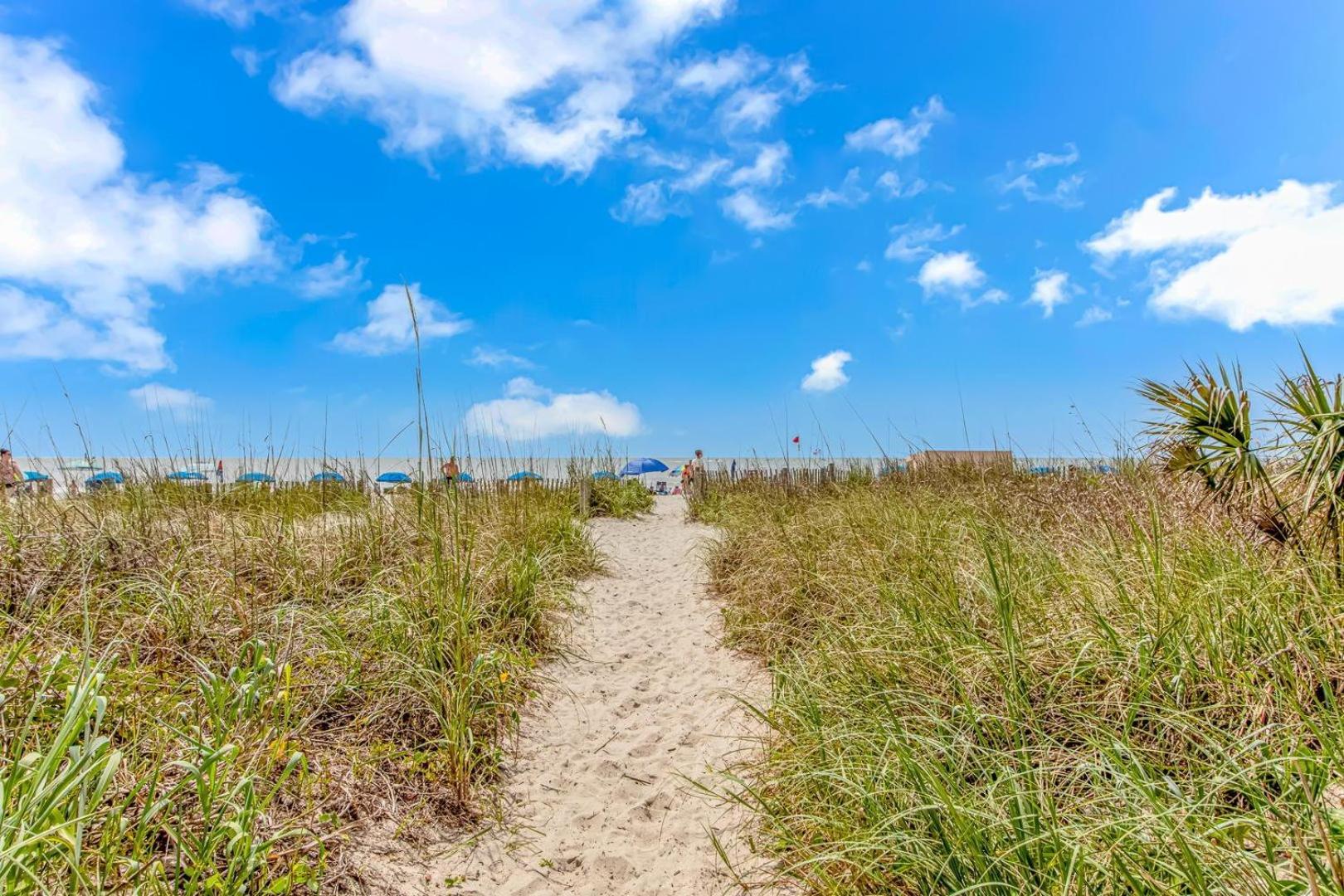 Oceanfront 3 Bedroom Condo! Sleeps 10 Guests! Compass Cove Mariner Tower 1216 * Myrtle Beach