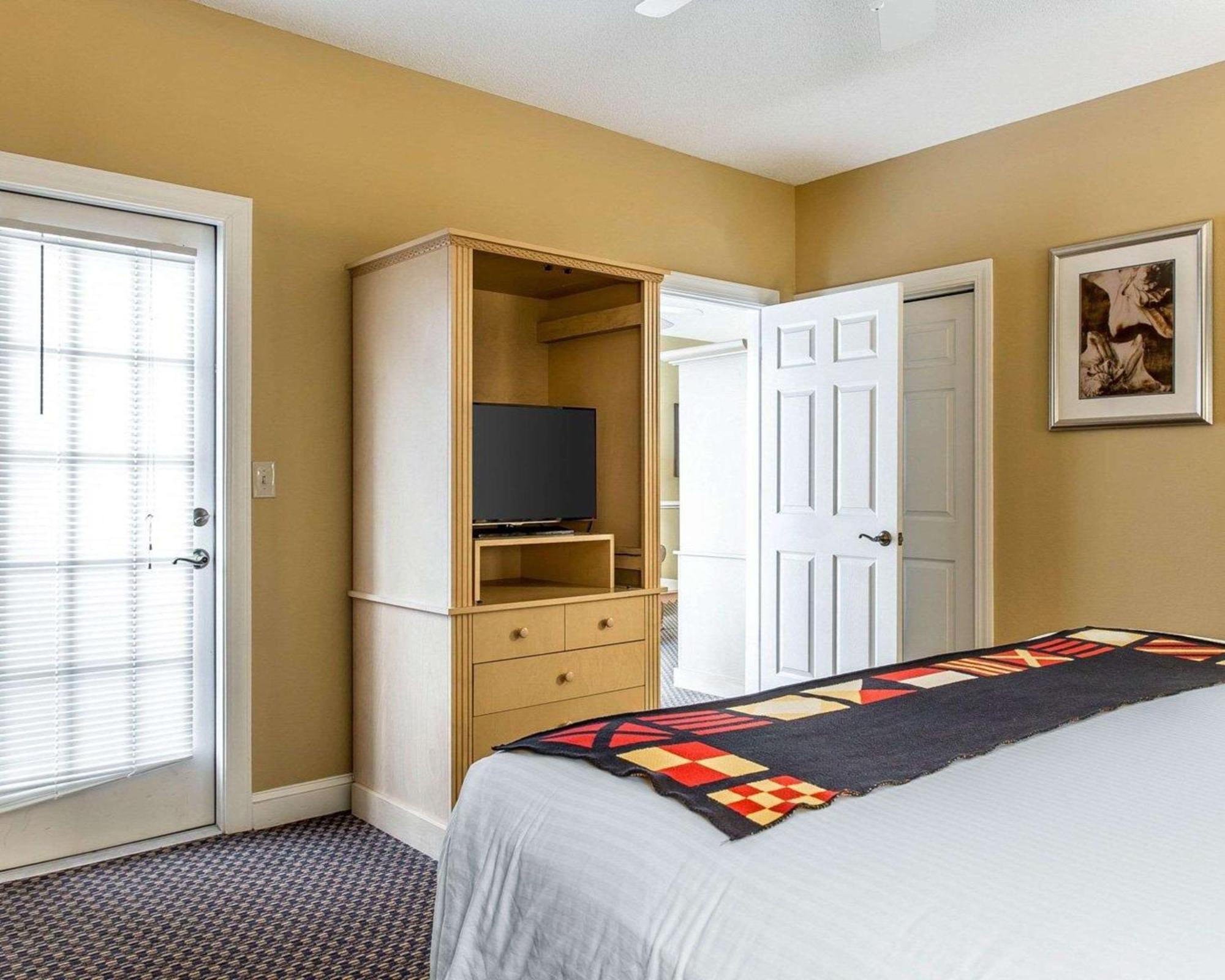 Bluegreen Vacations Harbour Lights Hotel