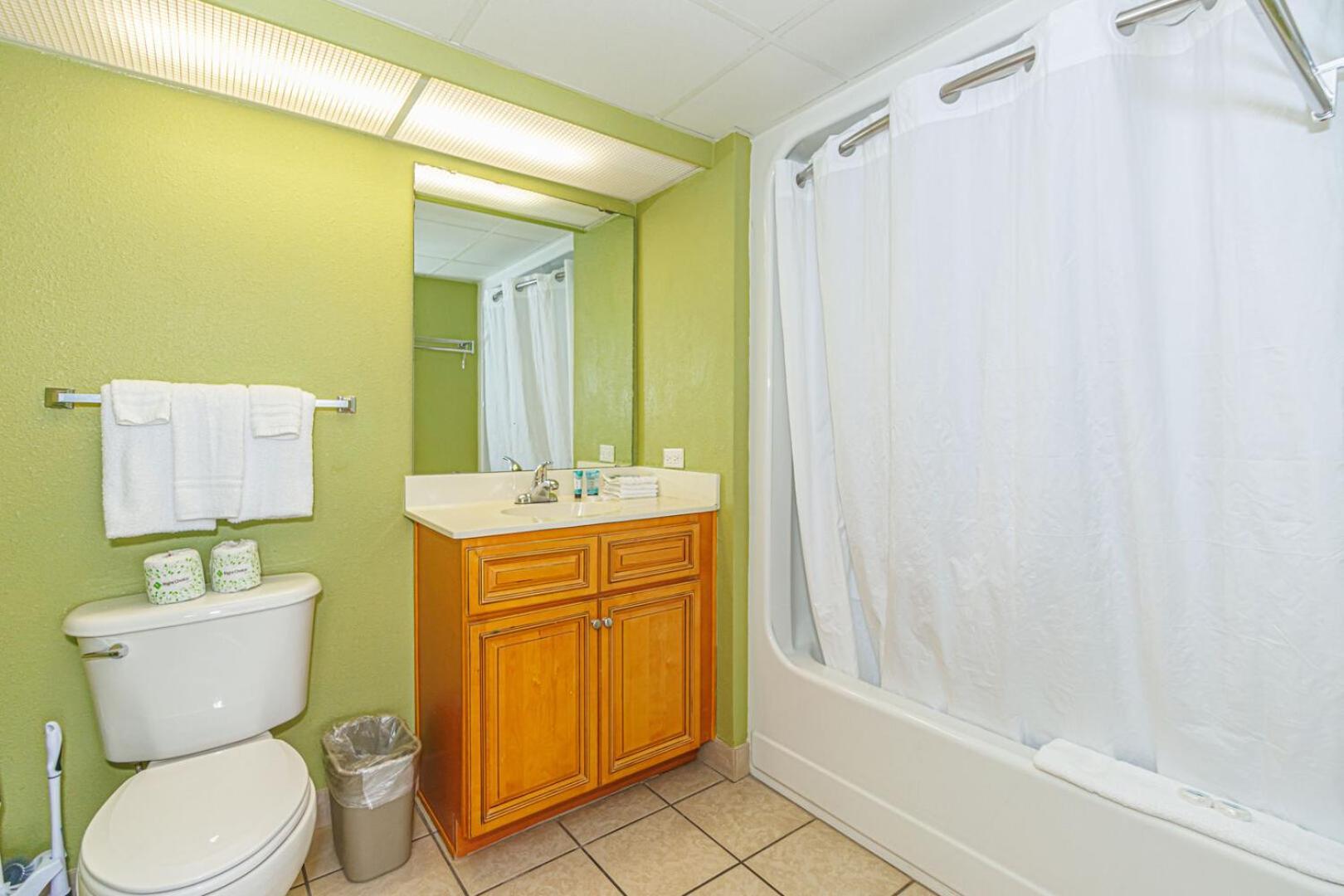 Holiday home Gorgeous Oceanfront 3 Bedroom Condo! Sleeps 10 Guests! Compass Cove Mariner Tower 1217