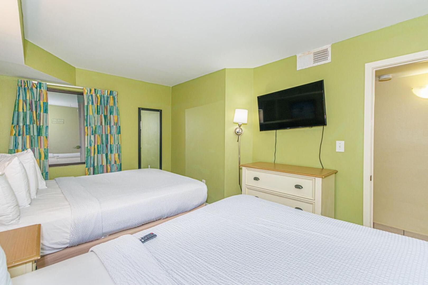 Oceanfront 3 Bedroom Condo! Sleeps 10 Guests! Compass Cove Mariner Tower 1216 Holiday home *