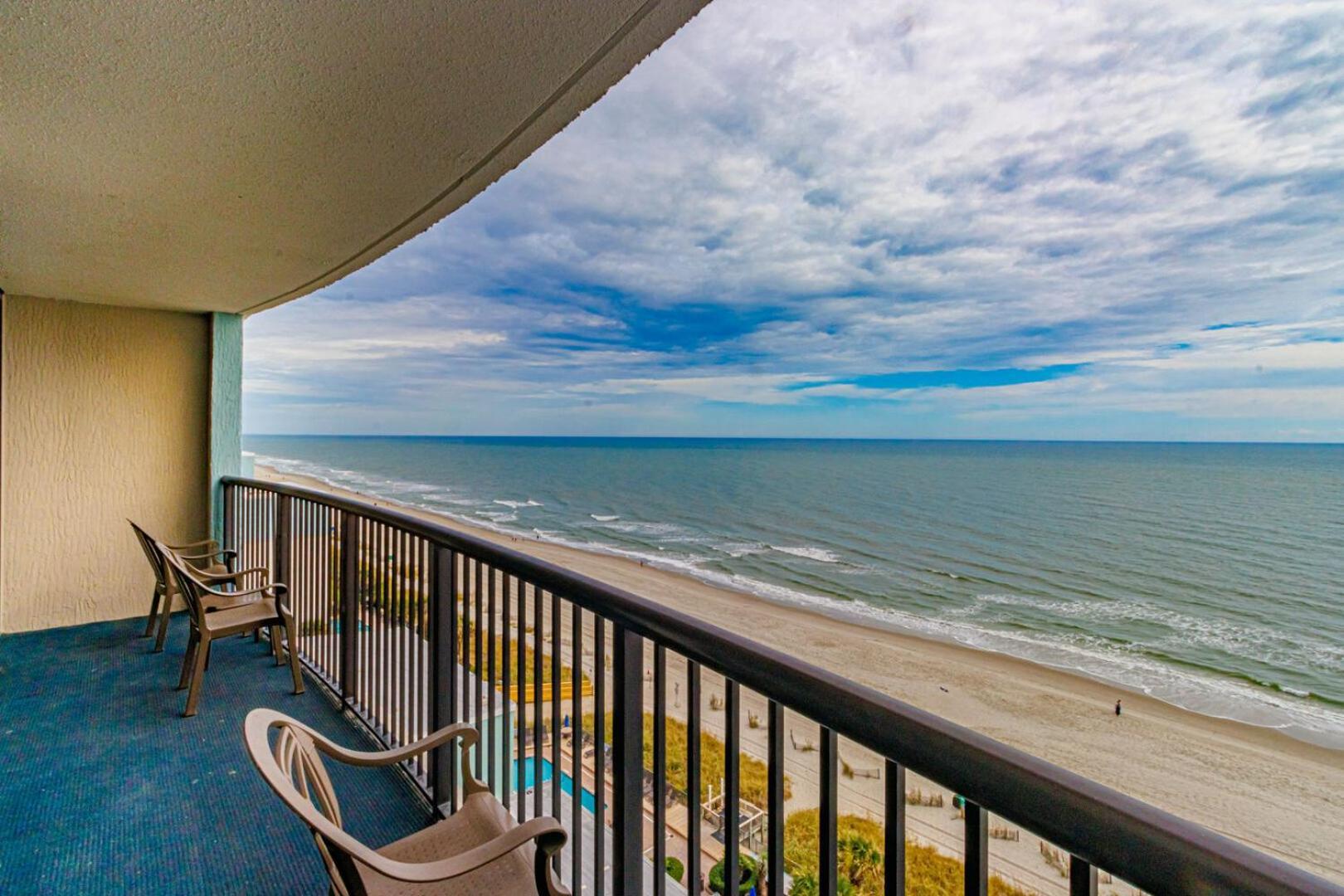 Oceanfront 3 Bedroom Condo! Sleeps 10 Guests! Compass Cove Mariner Tower 1216 * Myrtle Beach