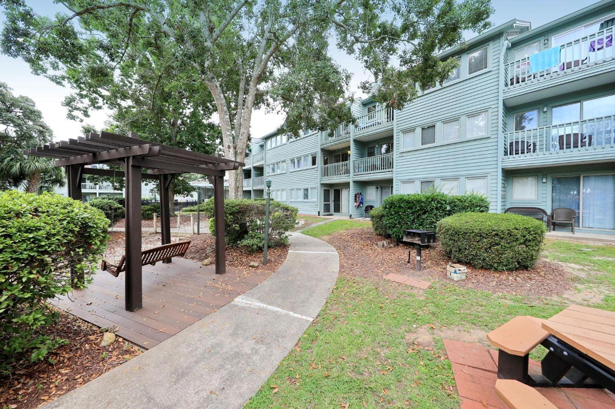 5905 S Kings Hwy, 4203 - Ocean Walk Sleeps 4 Holiday home Myrtle Beach
