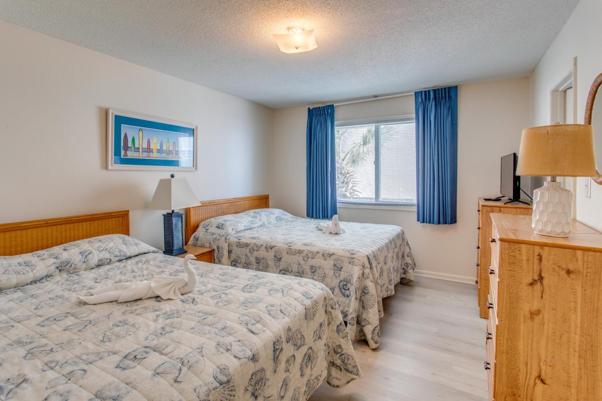 Sunny Windy Hill Beachfront With Private Patio Myrtle Beach