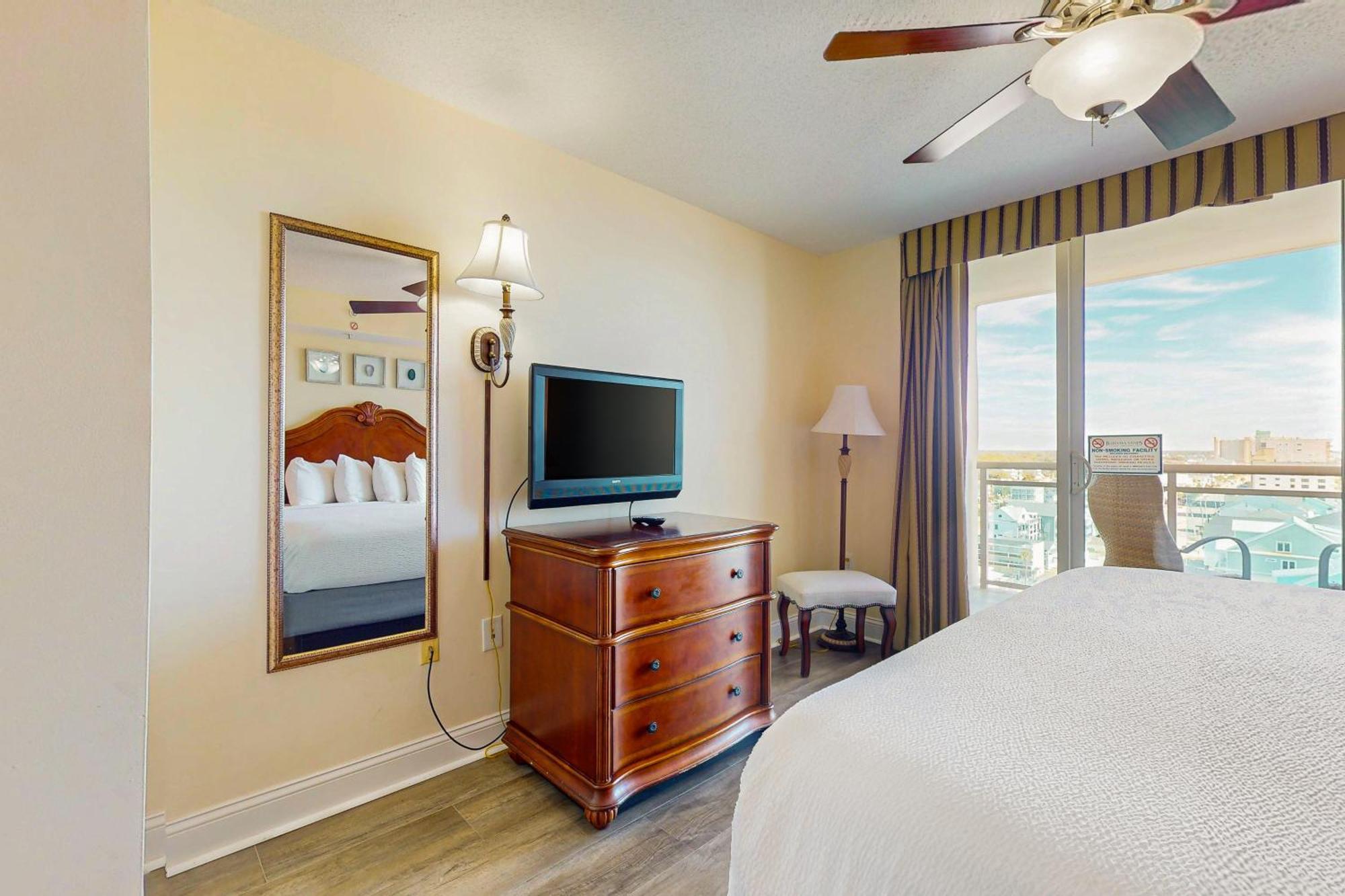 Bahama Sands Apartment *