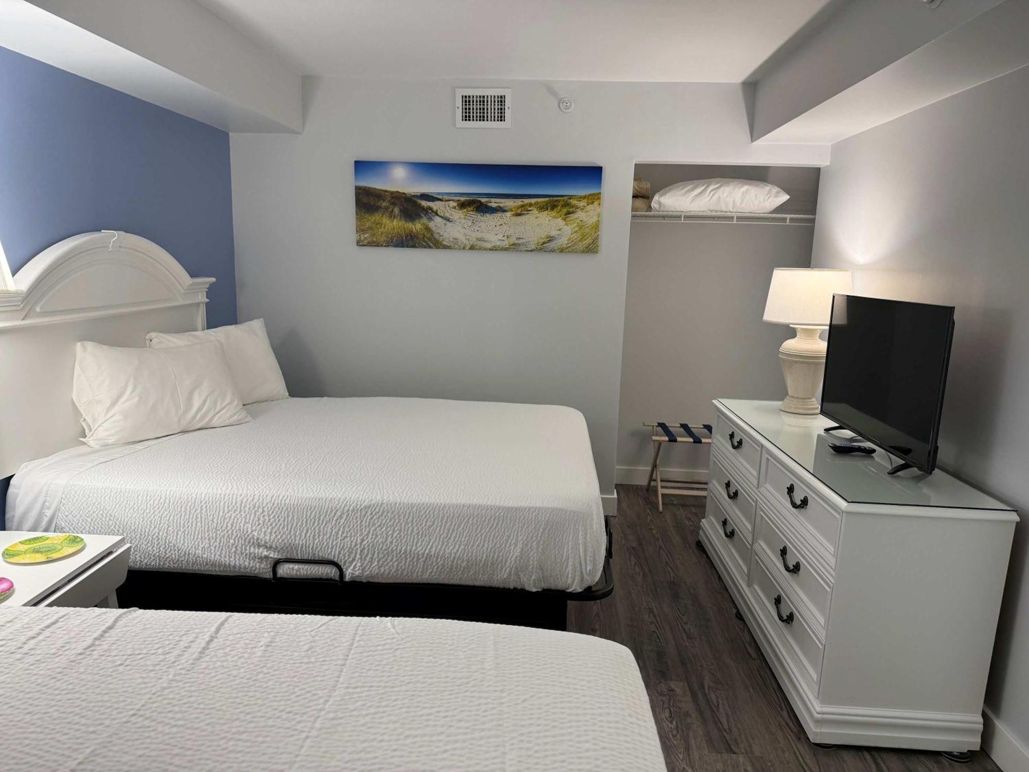New Oceanfront 2br2ba - Camelot 411