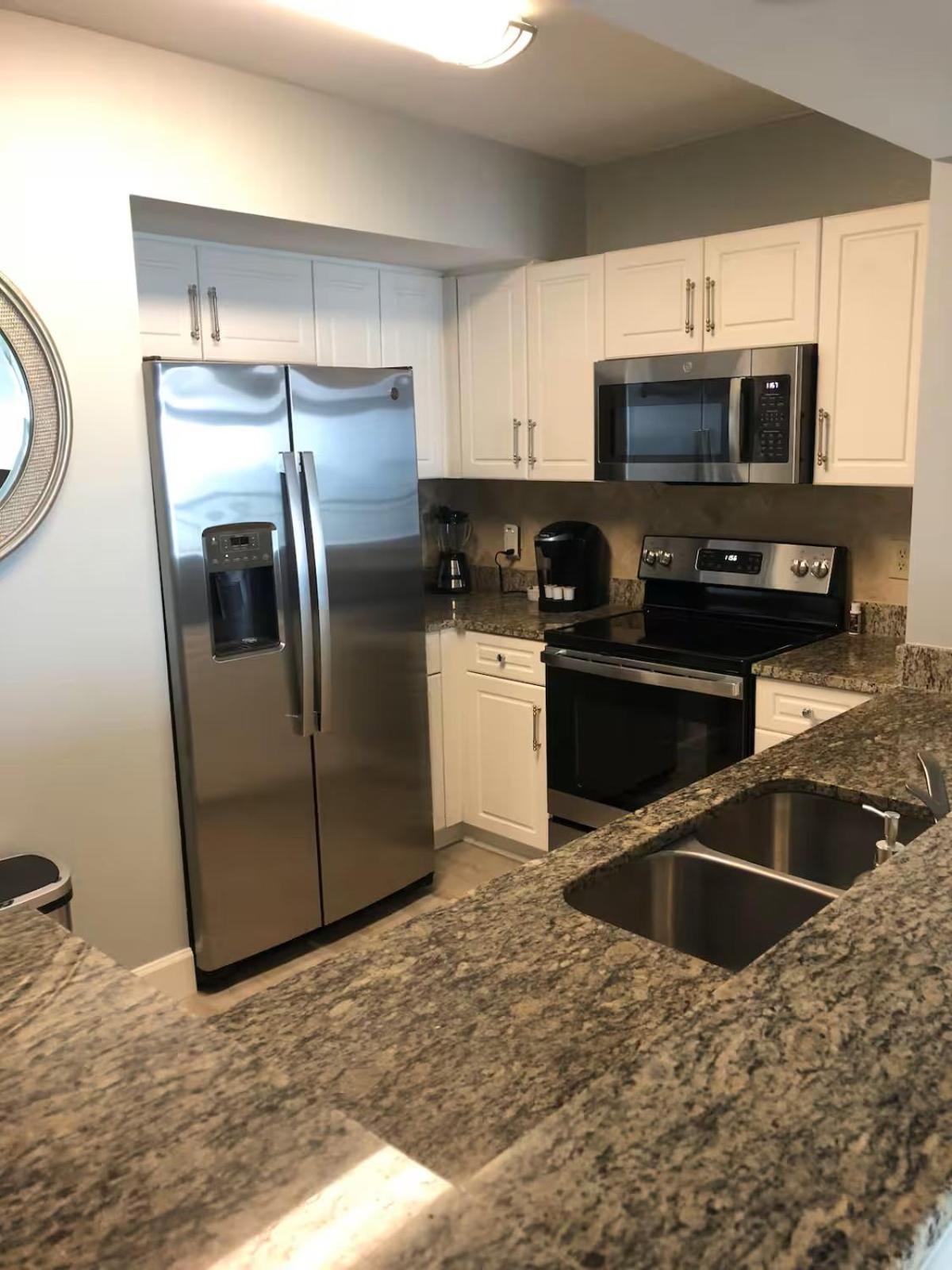 Luxury 2br 2 Ba Beachfront Aparthotel *