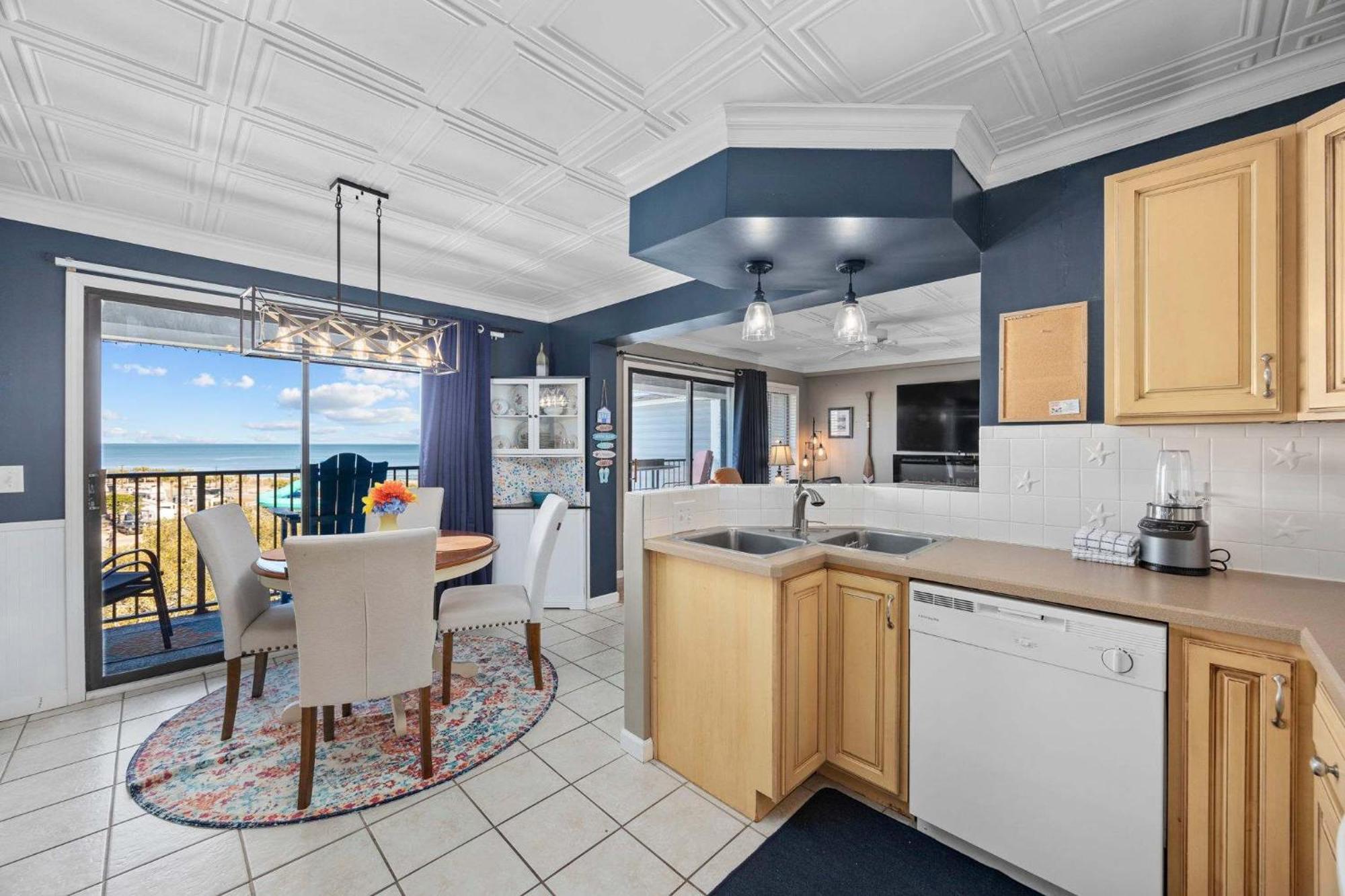 Holiday home Gorgeous Ocean Views Patio Oasis Amenities