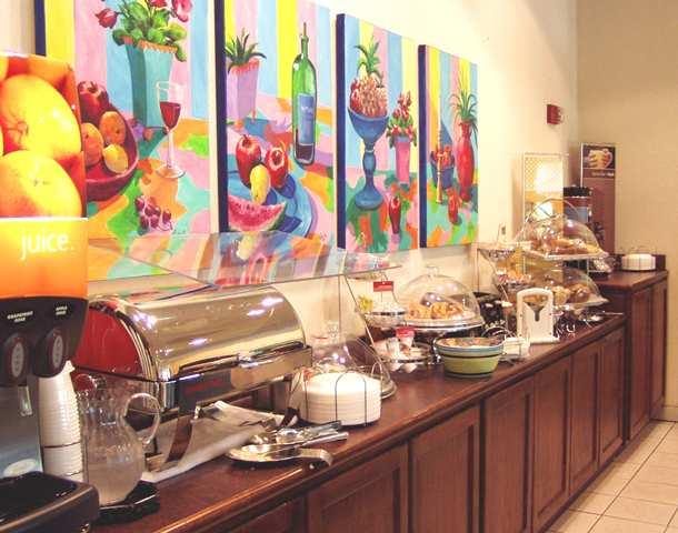 Hampton Myrtle Broadway At The Hotel 3*