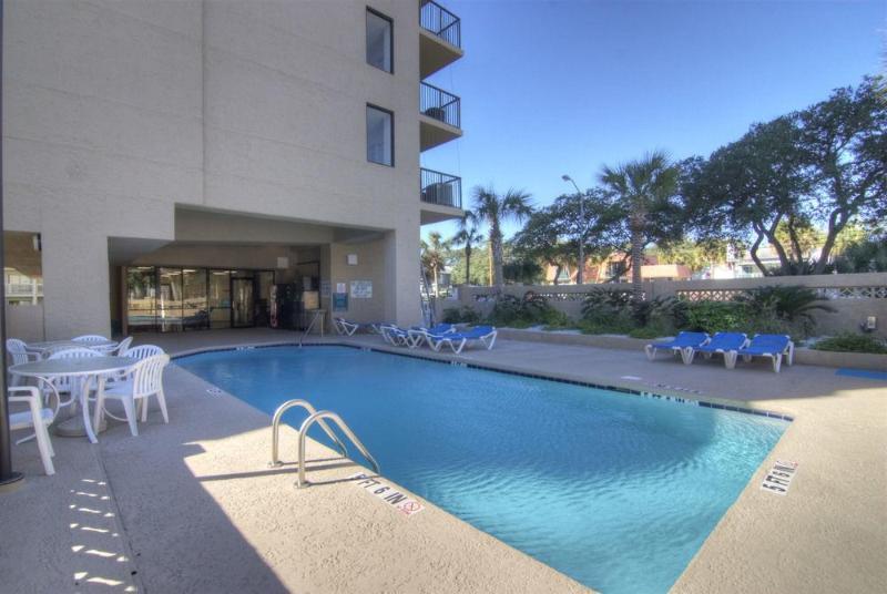 Resort North Shore Oceanfront 3*