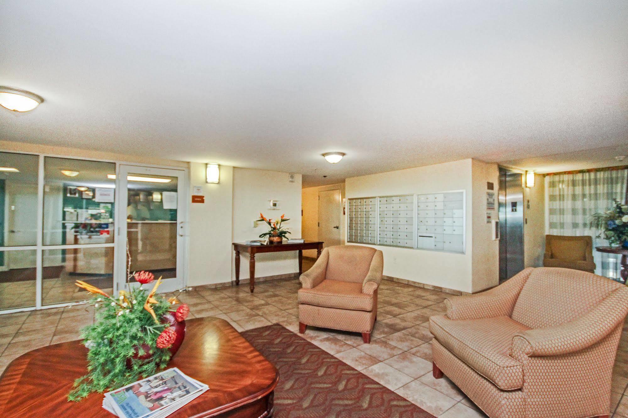 Bahama Sands Apartment *
