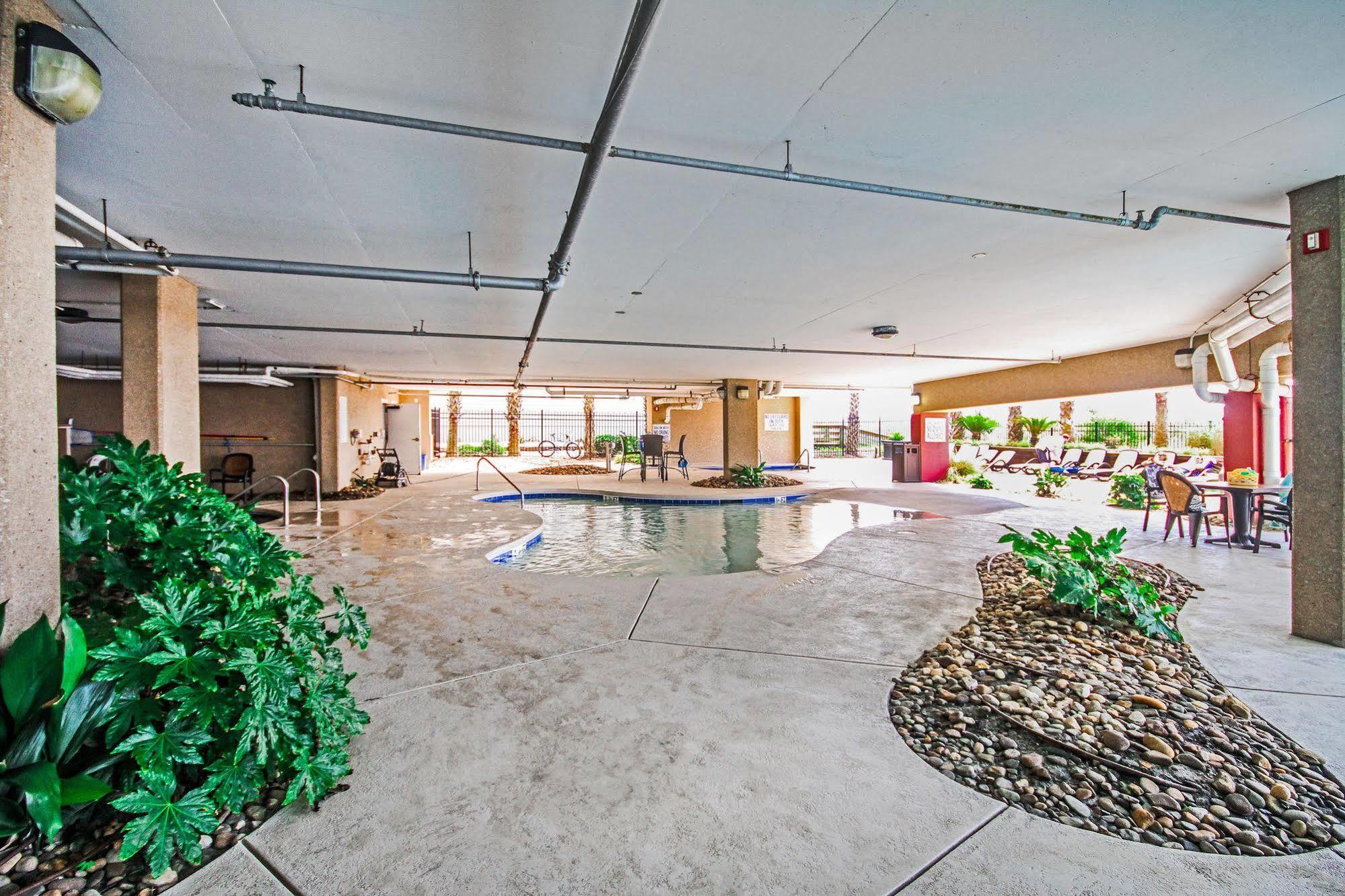 Bahama Sands Apartment *