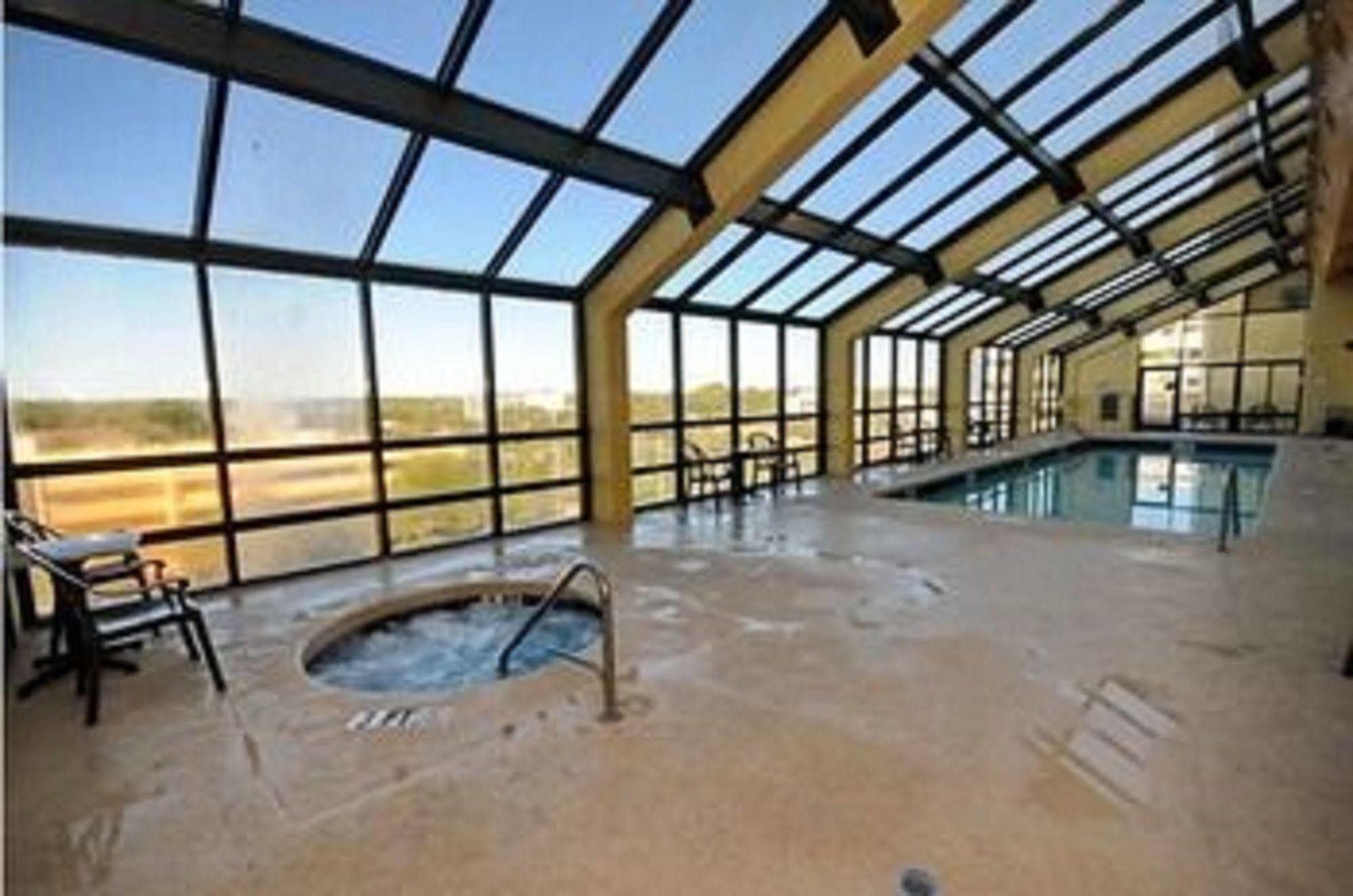 Hotel Units At Caravelle By Elliott 3*