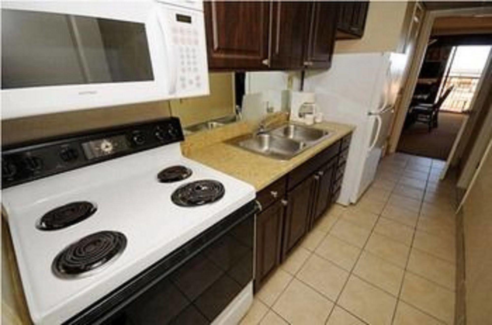 Hotel Units At Caravelle By Elliott