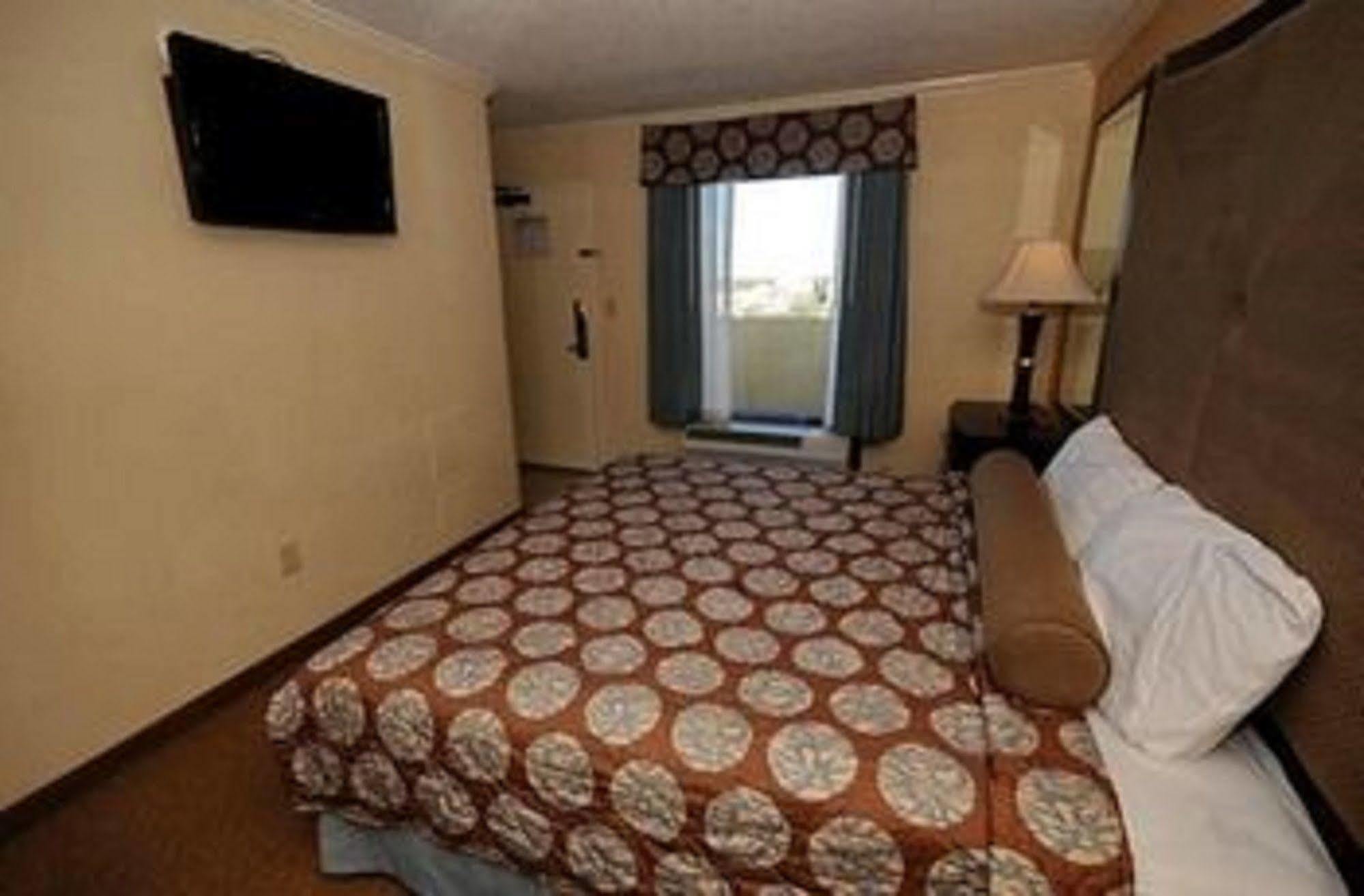 Hotel Units At Caravelle By Elliott Myrtle Beach