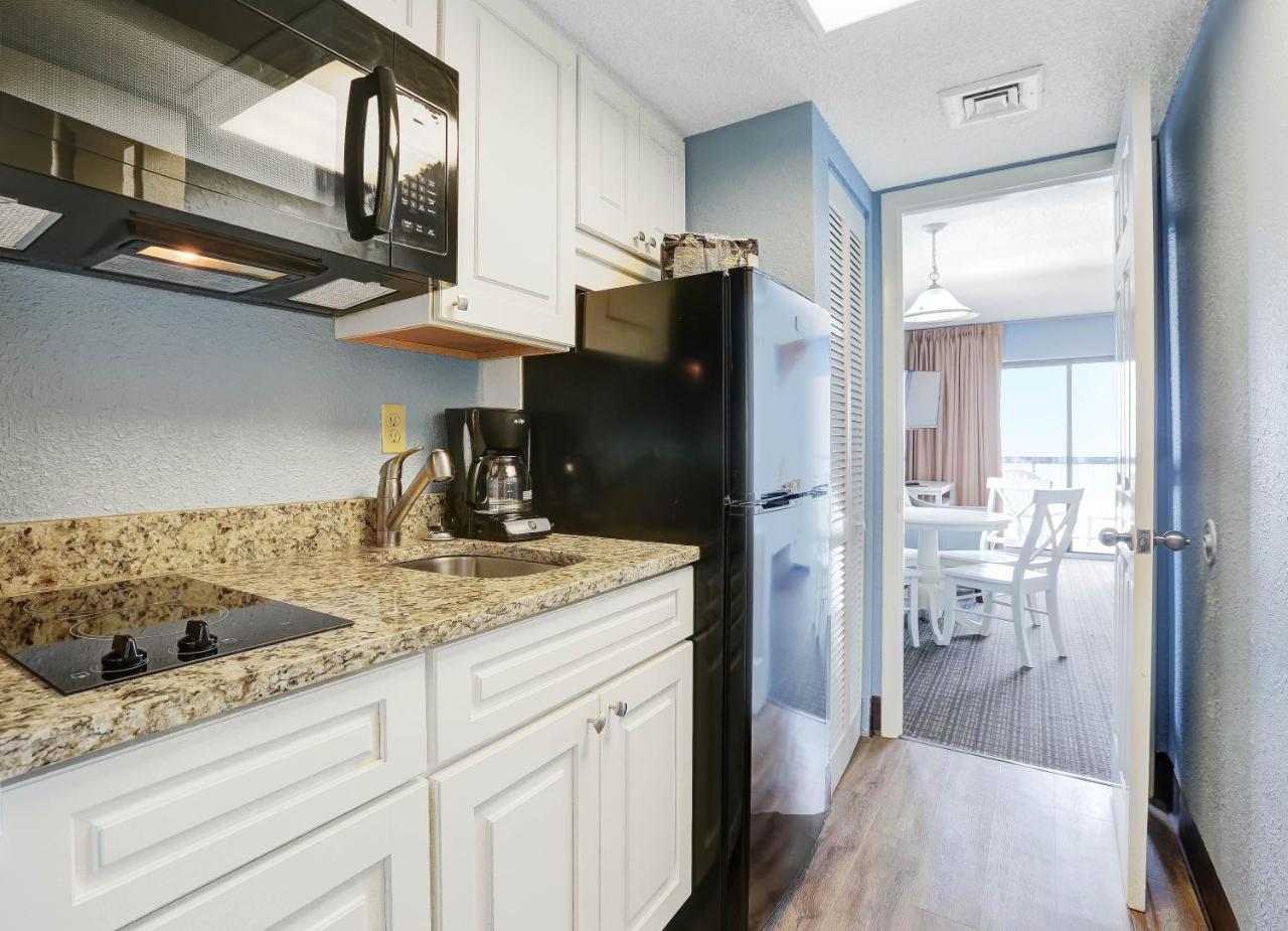 North Shore Oceanfront Resort 3*