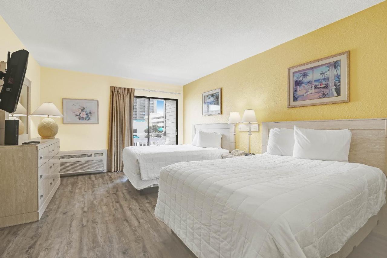 North Shore Oceanfront Resort 3*
