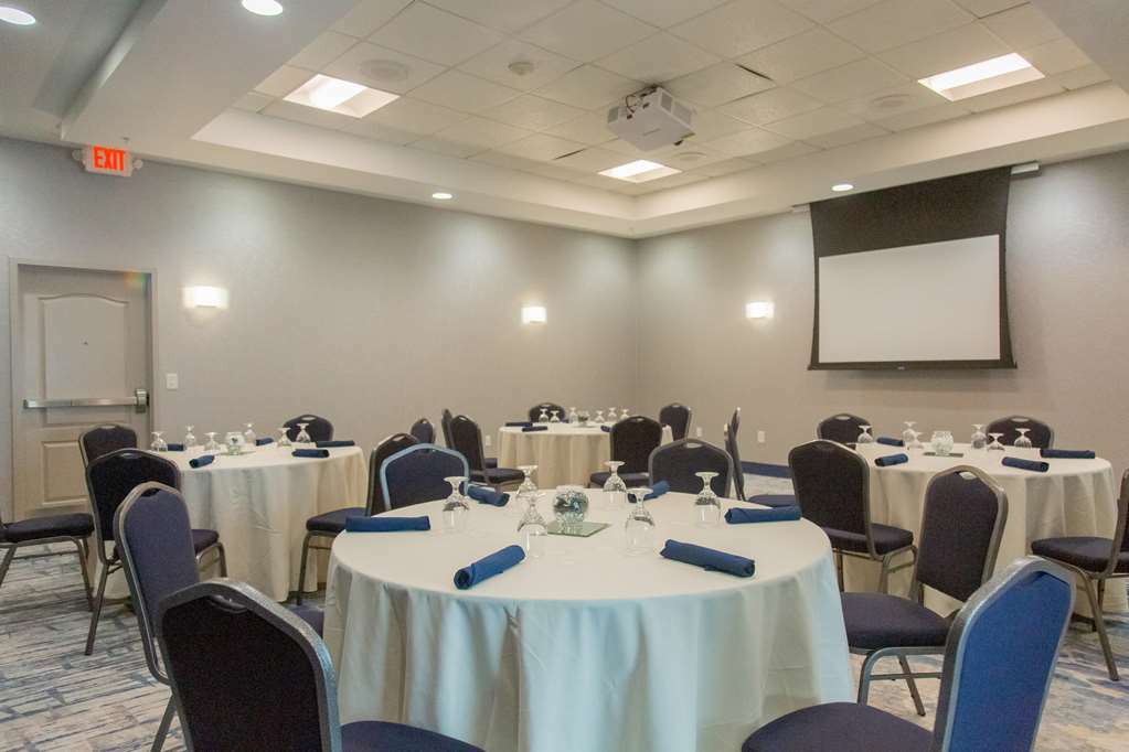 Hilton Garden Myrtle Beach/coastal Grand Mall 3*