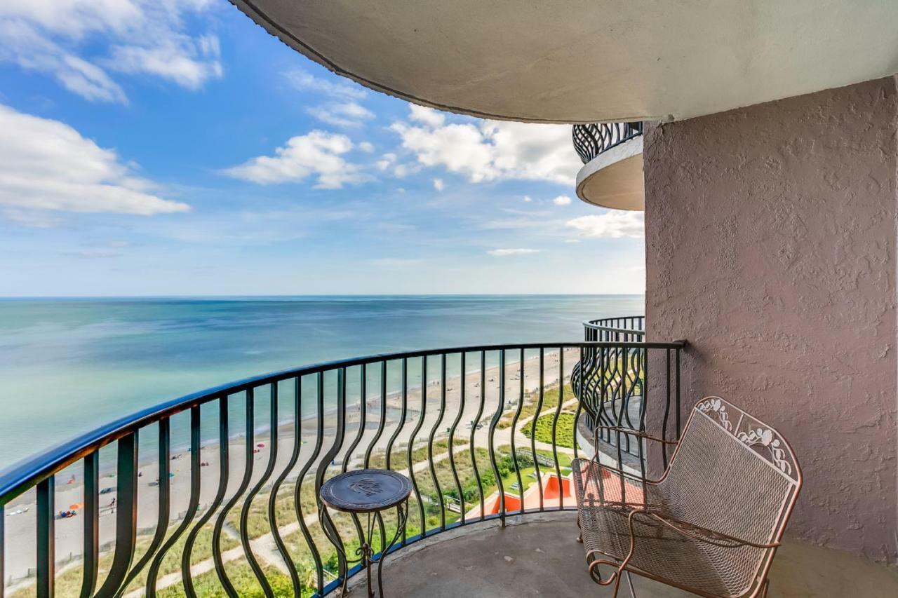 Oceanfront W Balcony Apartment