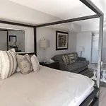 Yacht Club Villas #1-1104 Condo