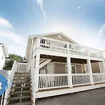 Cherry Grove Cottage Up
