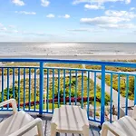 Beachfront Condo W Balcony In Myrtle Beach