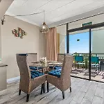 Relaxing Oceanview Suite With Full Kitchen In 306