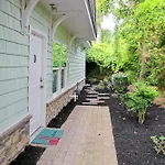 407 9Th Ave A By Together Resorts