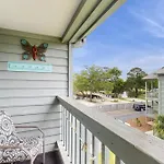 Sunny Coastal Cottage