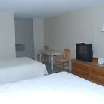 Admiral Motor Inn