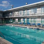 Admiral Motor Inn
