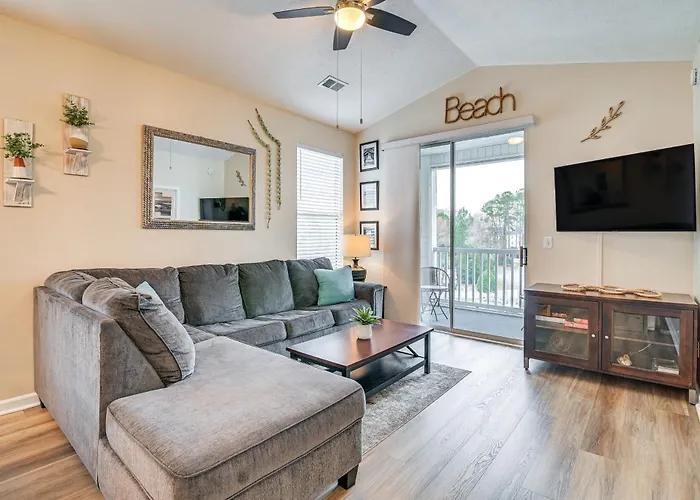 Breezy Golf Condo With Pool Access, 4 Mi To Beach